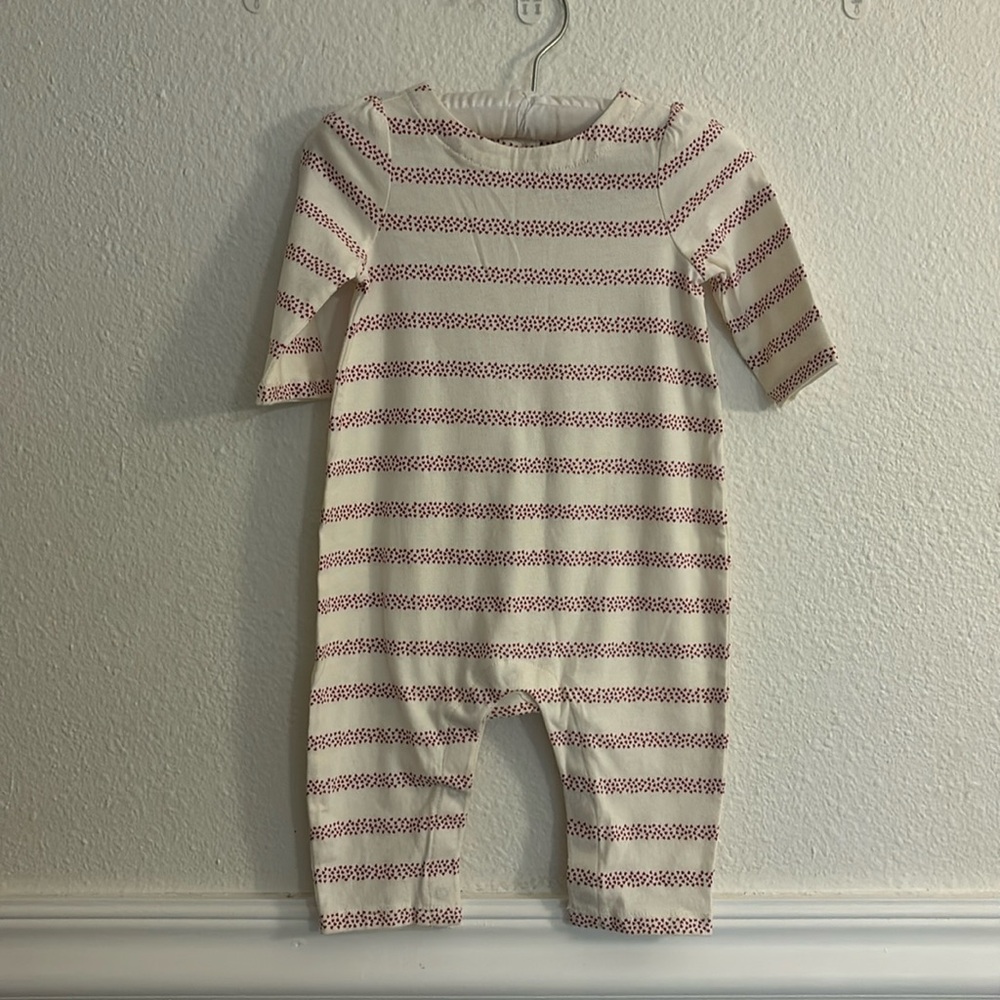 Baby GAP Hearts ❤️ outfit, size 0-3 months, NWT